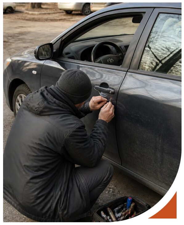 Профессиональное вскрытие автомобиля Тойота без повреждений в Новокузнецке